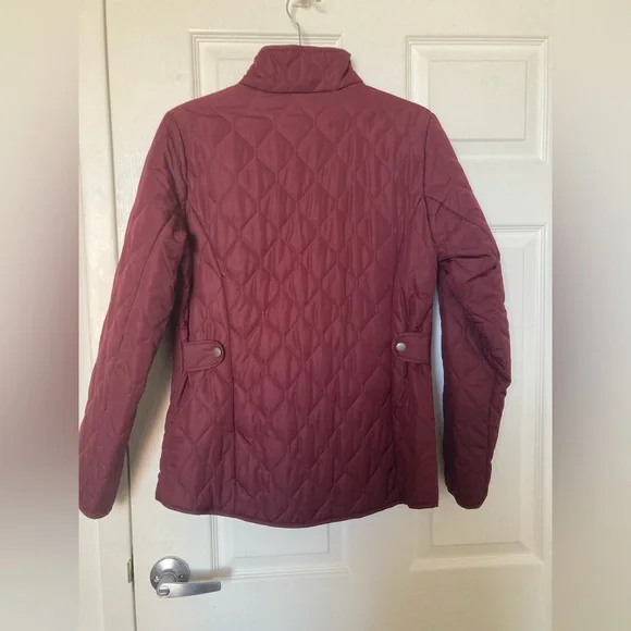 Eddie Bauer maroon quailed jacket! - Picture 5 of 5